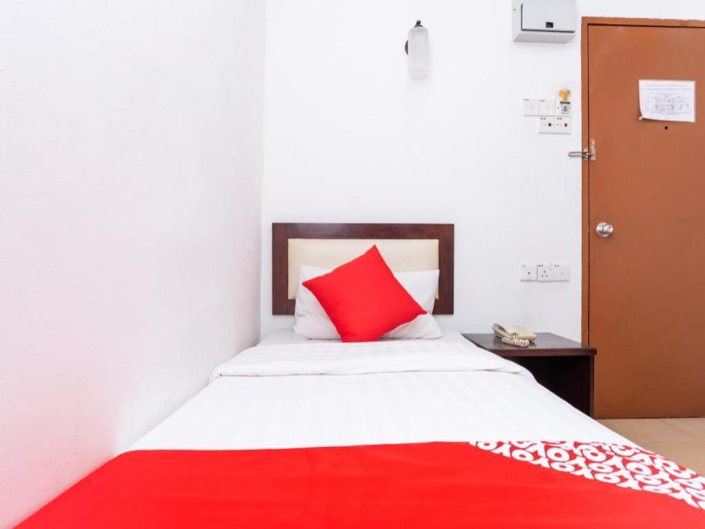 Super Oyo 1114 Neo Pegasus Hotel Segamat Eksteriør billede